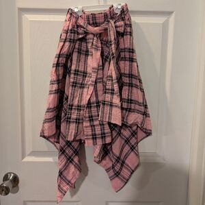 Plaid Handkerchief Hem Skirt in Black and Pink